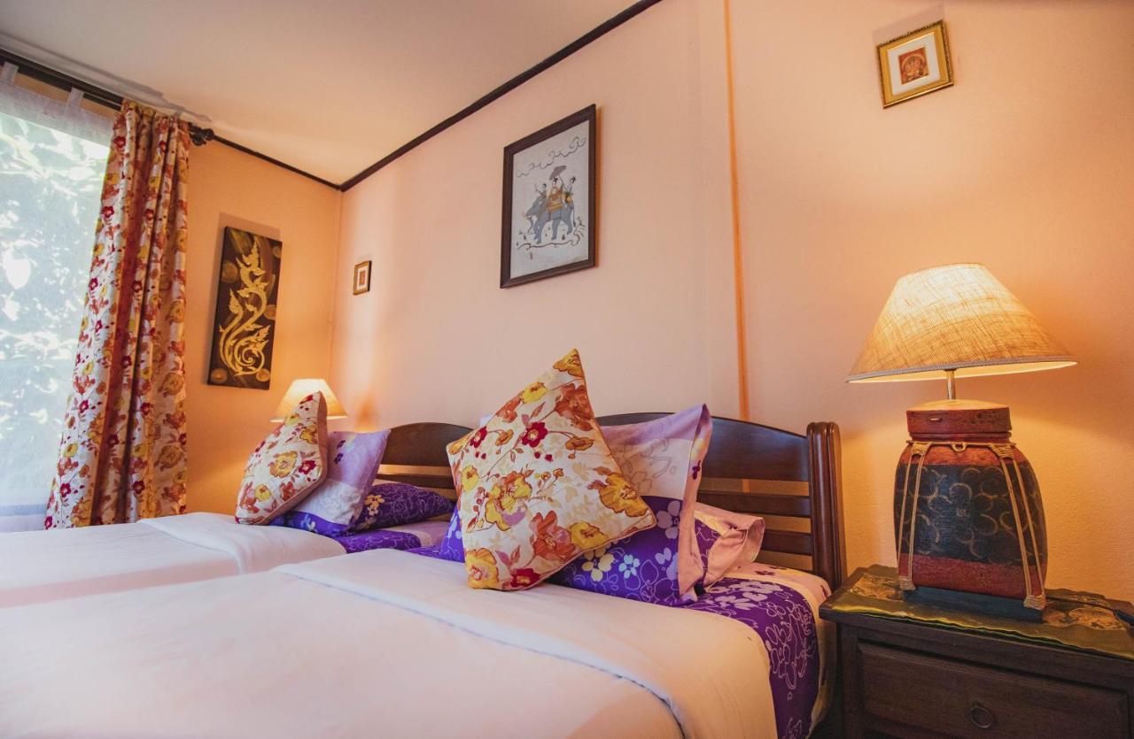 Joy'S House & Tour Bed and Breakfast Chiang Mai Esterno foto